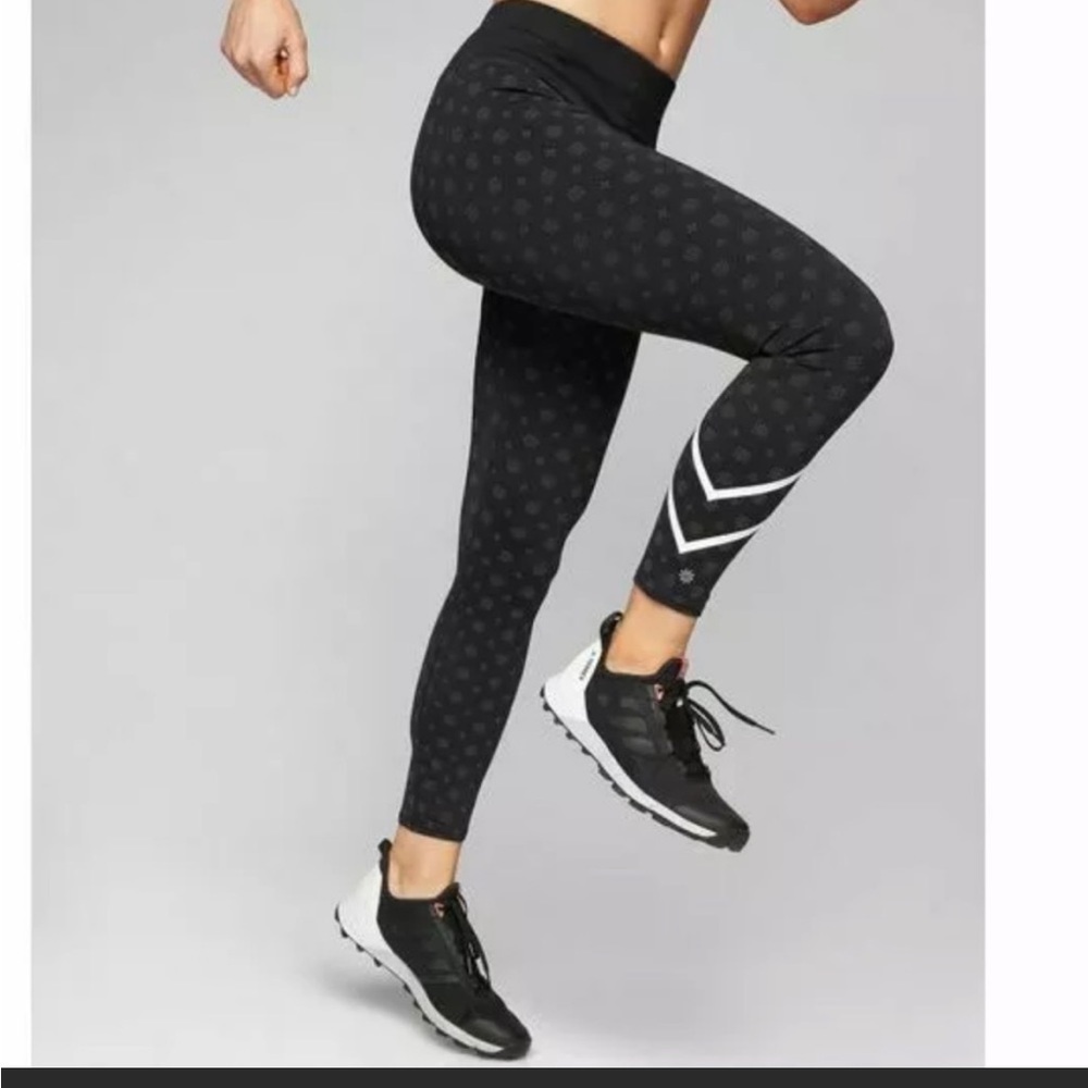 Athleta Compass Gel Sonar Tights/Leggings  Size Medium